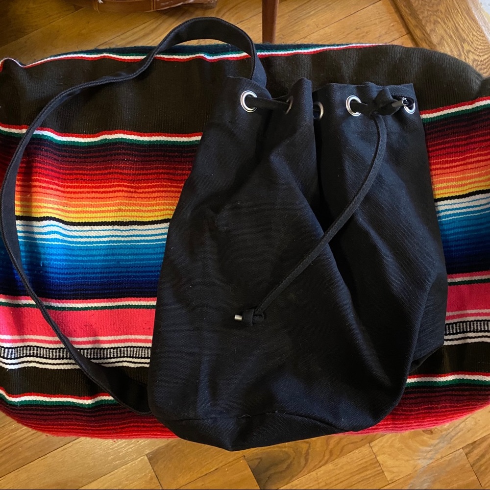 Black BAGGU Bucket Bag with Side Strap